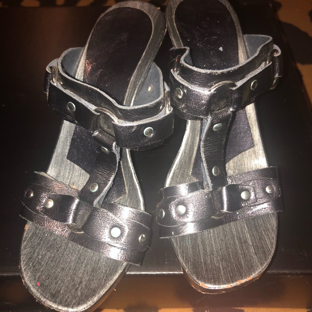 Charles David brand heels super cute pewter color